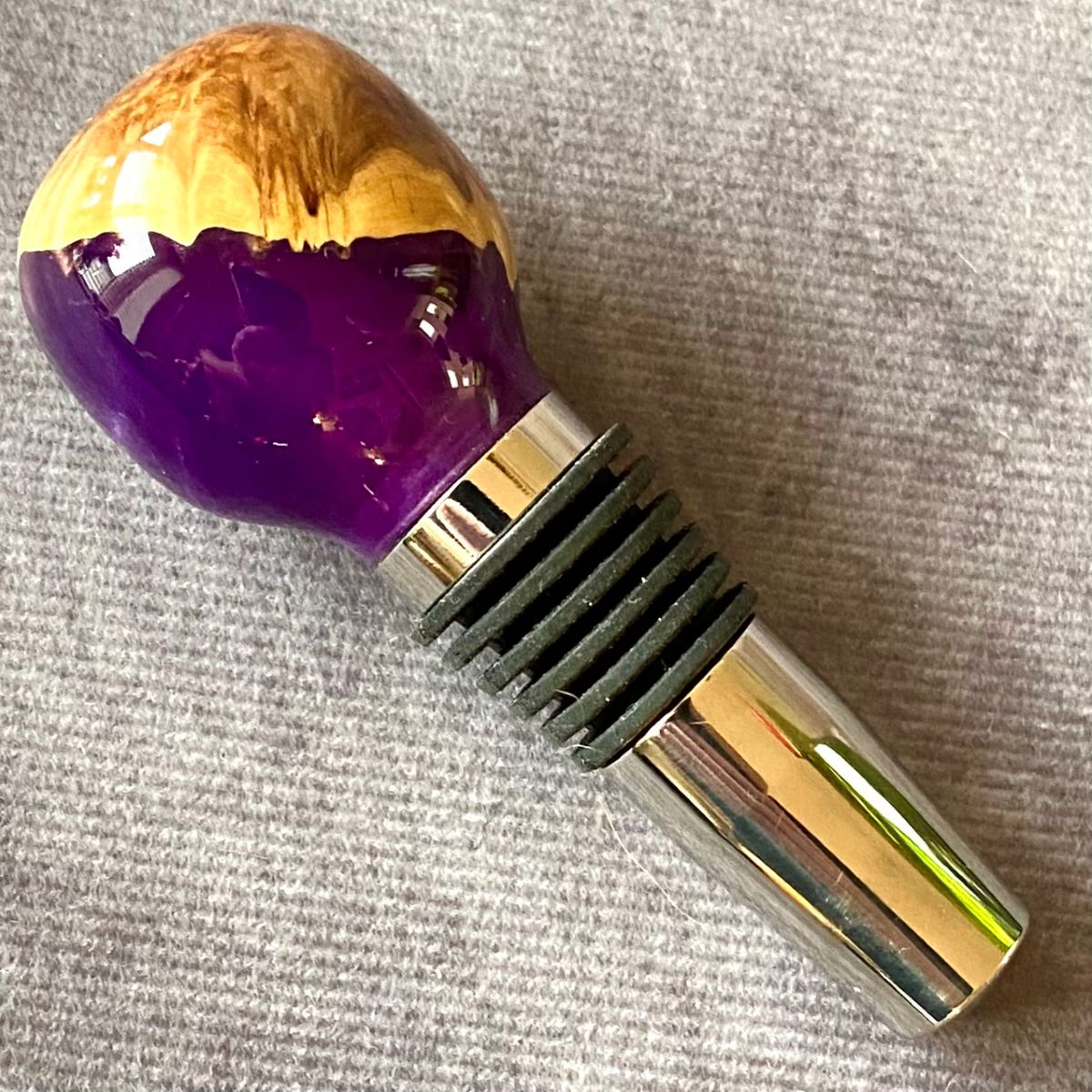 Purple resin and mallee wine stopper