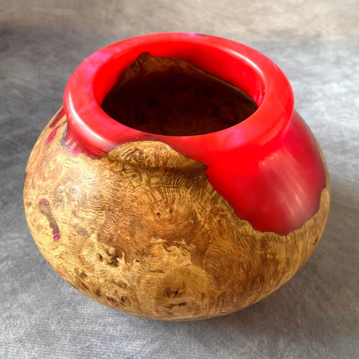 Detail of opening on English Burr Oak hollow form showing scarlet resin