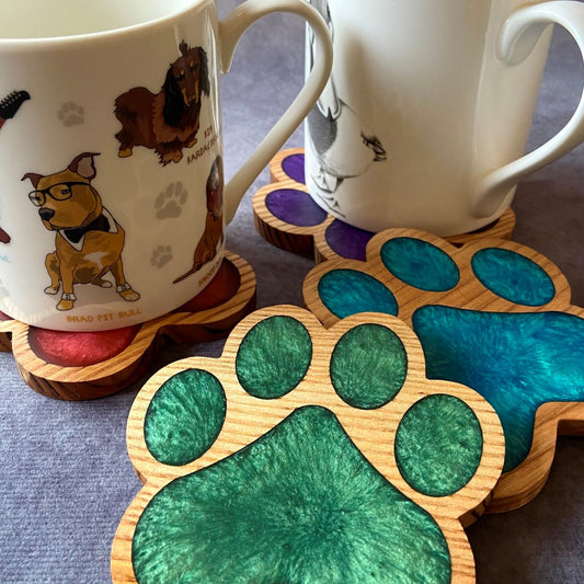 Paw print design resin coaster group picture with cup