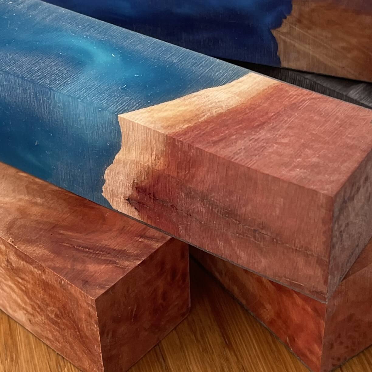 Close up detail of Mallee Burr grain and resin interface