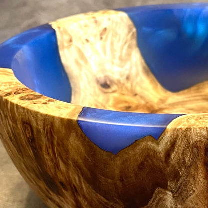 Close up detail of natural grain and bubble-free resin on Mappa Burr Bowl.