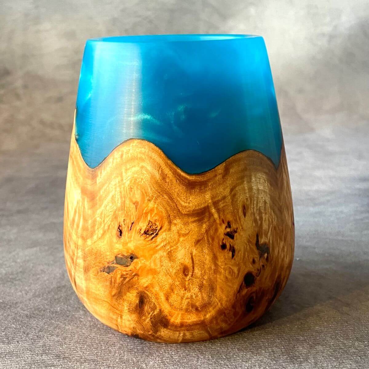Handmade mappa burr and turquoise resin art vessel 90mm x 110mm 