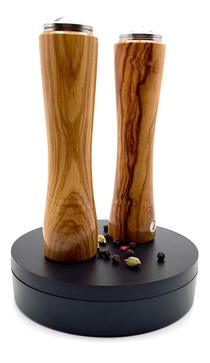 Salt & pepper shaker set in Mediterranean Olive wood (ref 103)