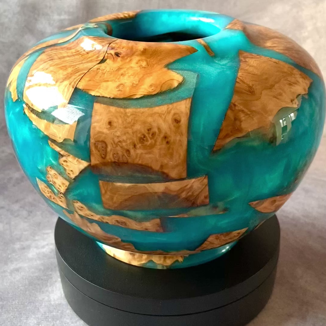 Video view of mallee offcut hollow form